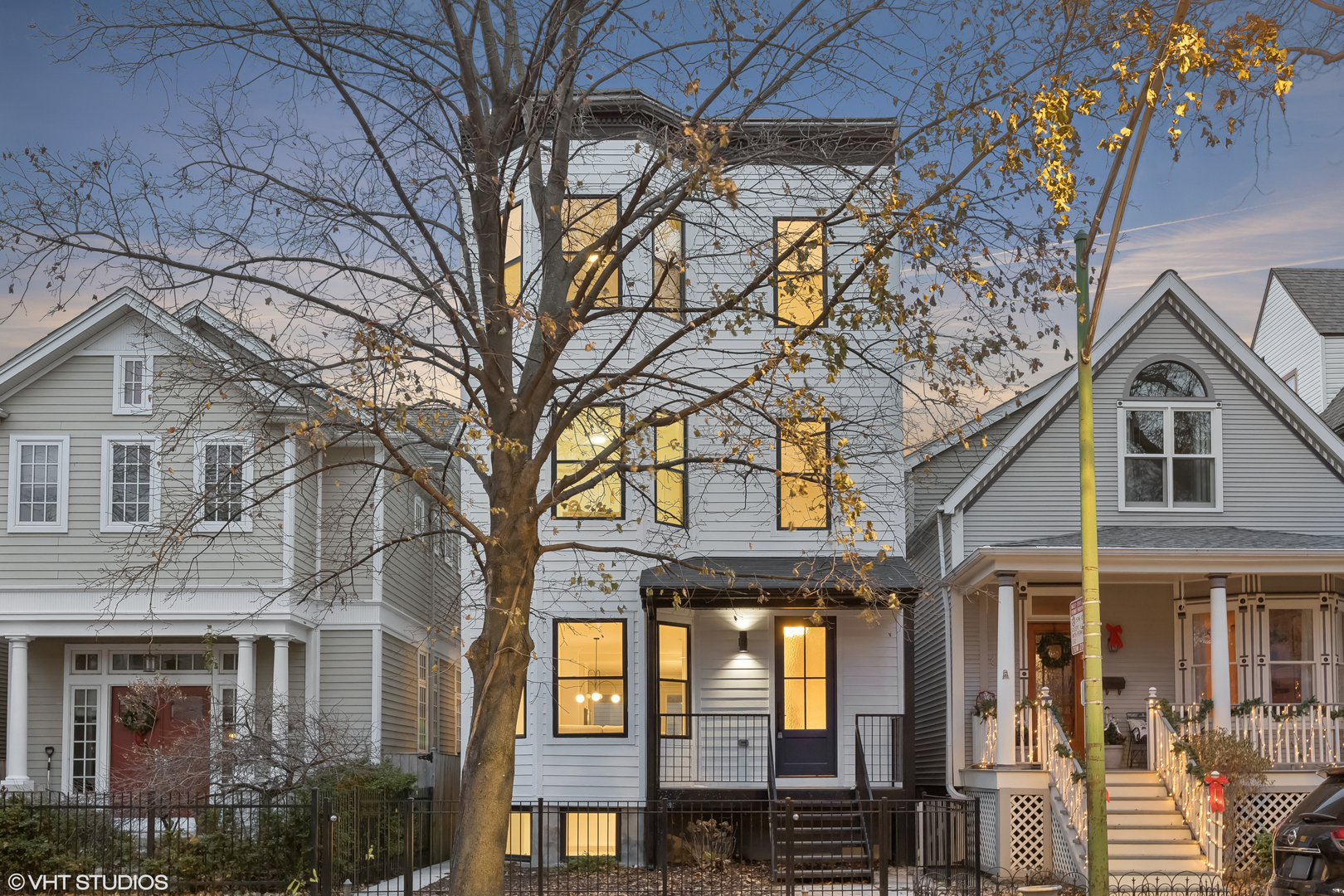 3848 N Hermitage Avenue