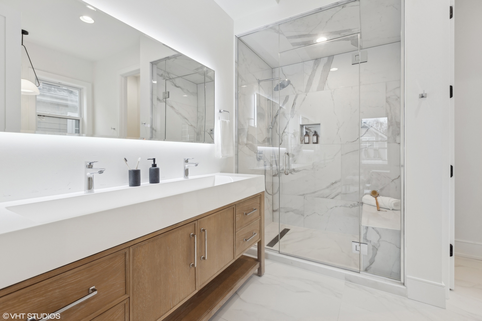 3848 N Hermitage Avenue