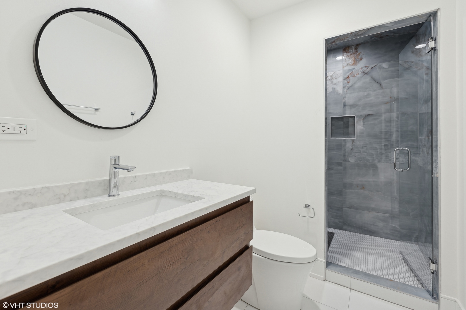 3848 N Hermitage Avenue