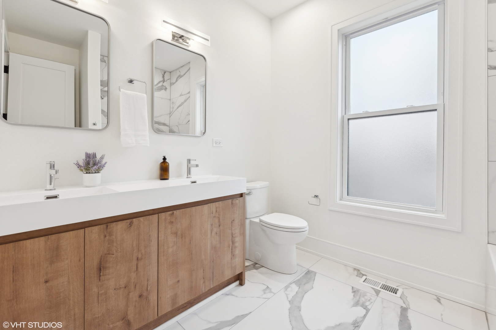 3848 N Hermitage Avenue