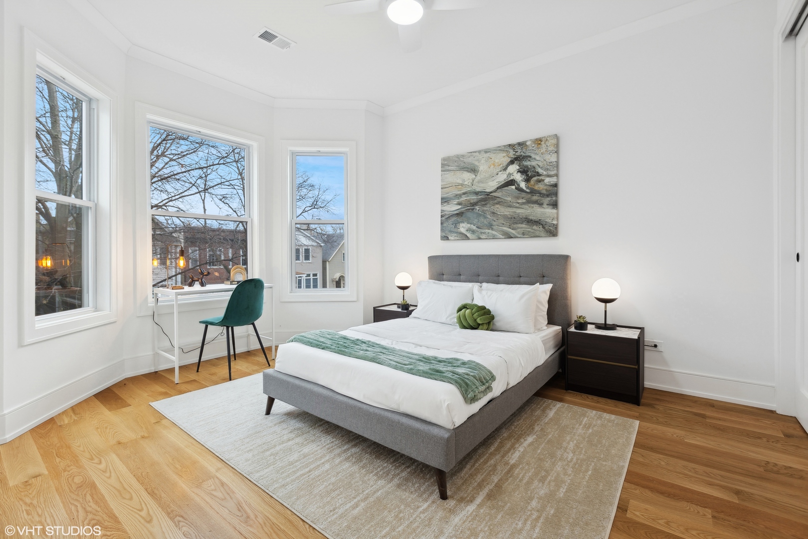 3848 N Hermitage Avenue