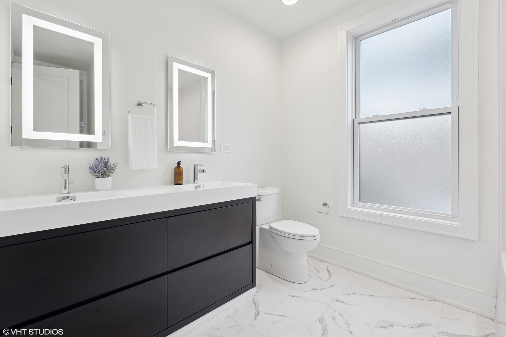 3848 N Hermitage Avenue