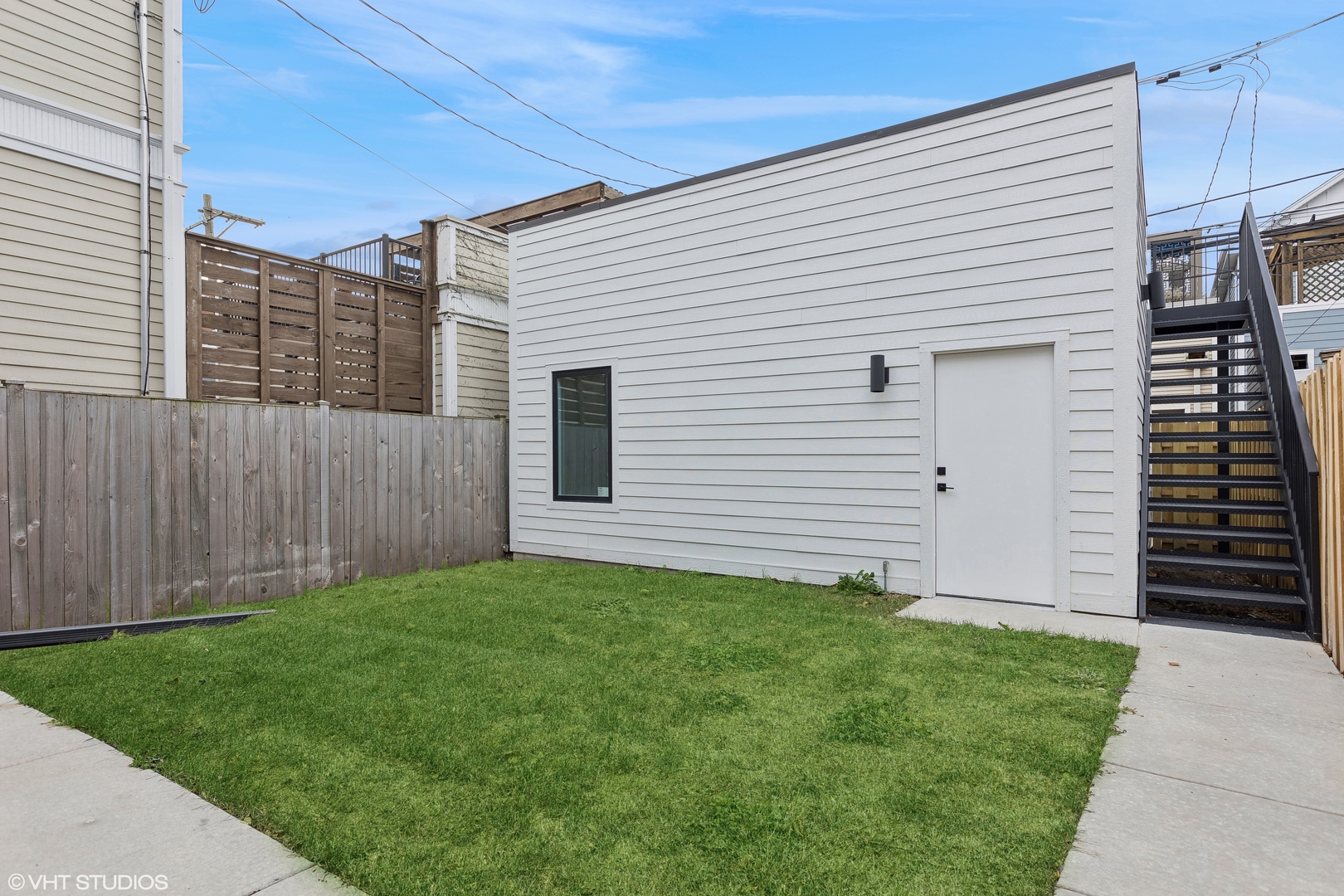 3848 N Hermitage Avenue