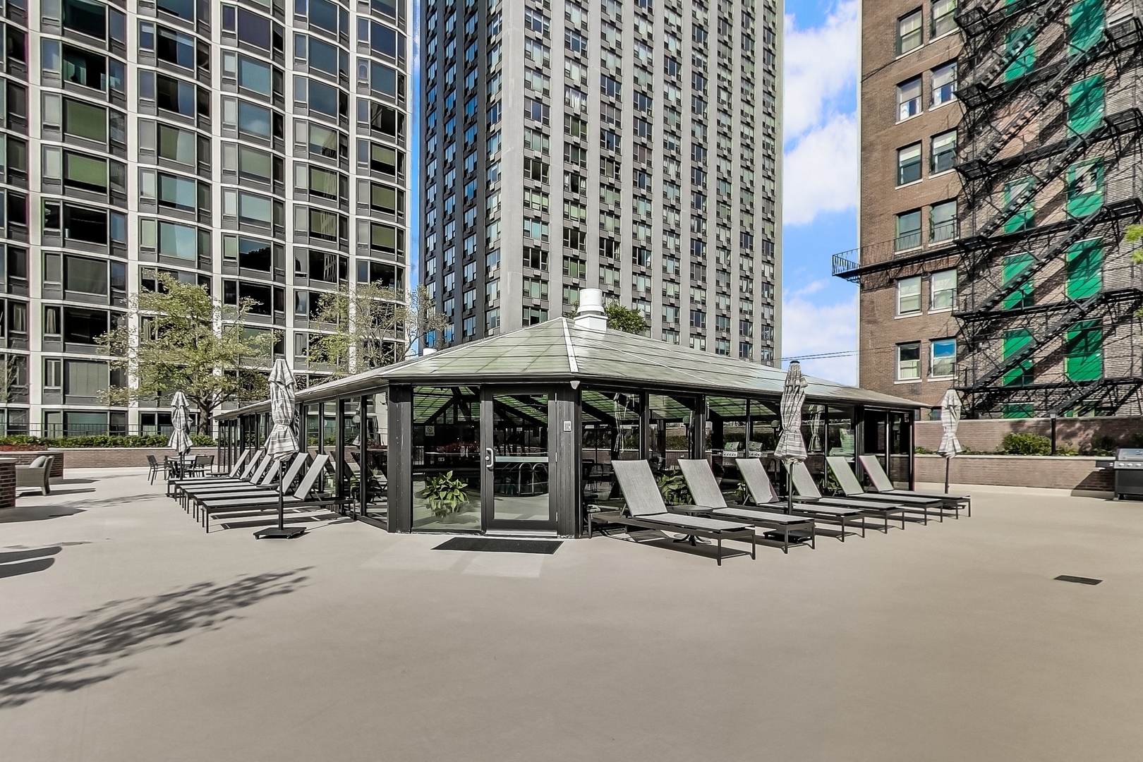 1555 N Astor Street Unit: 36E