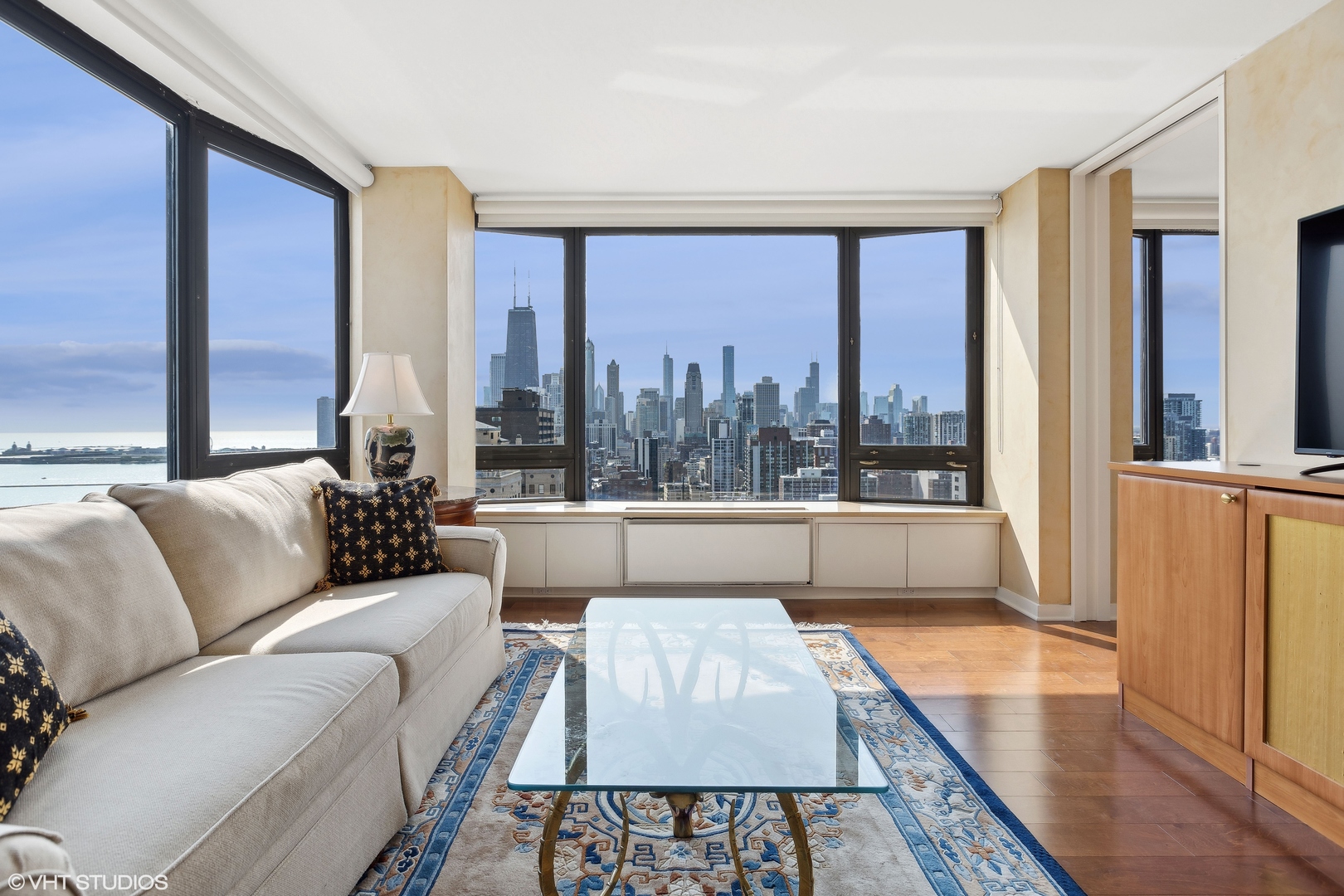 1555 N Astor Street Unit: 36E