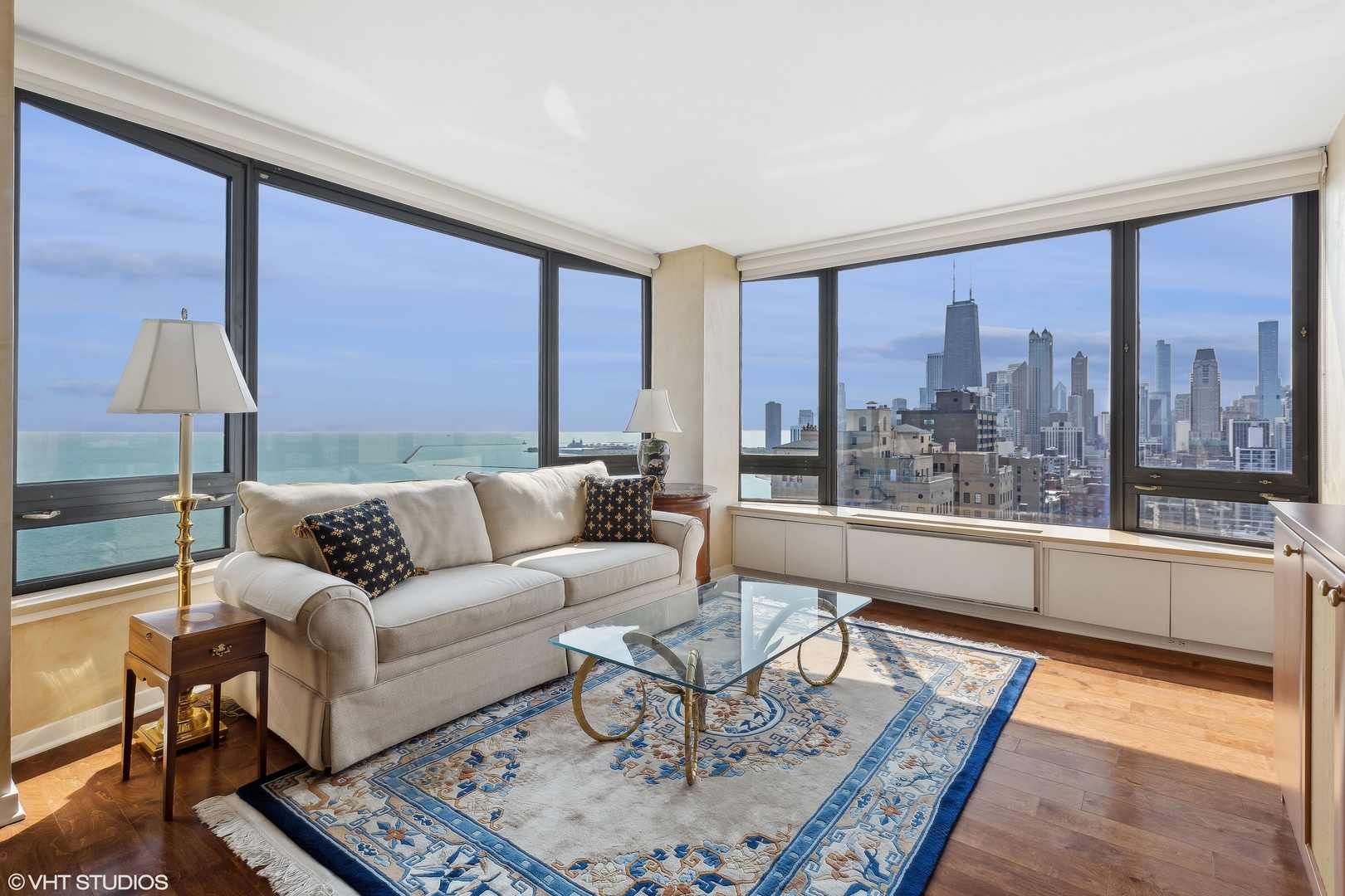 1555 N Astor Street Unit: 36E