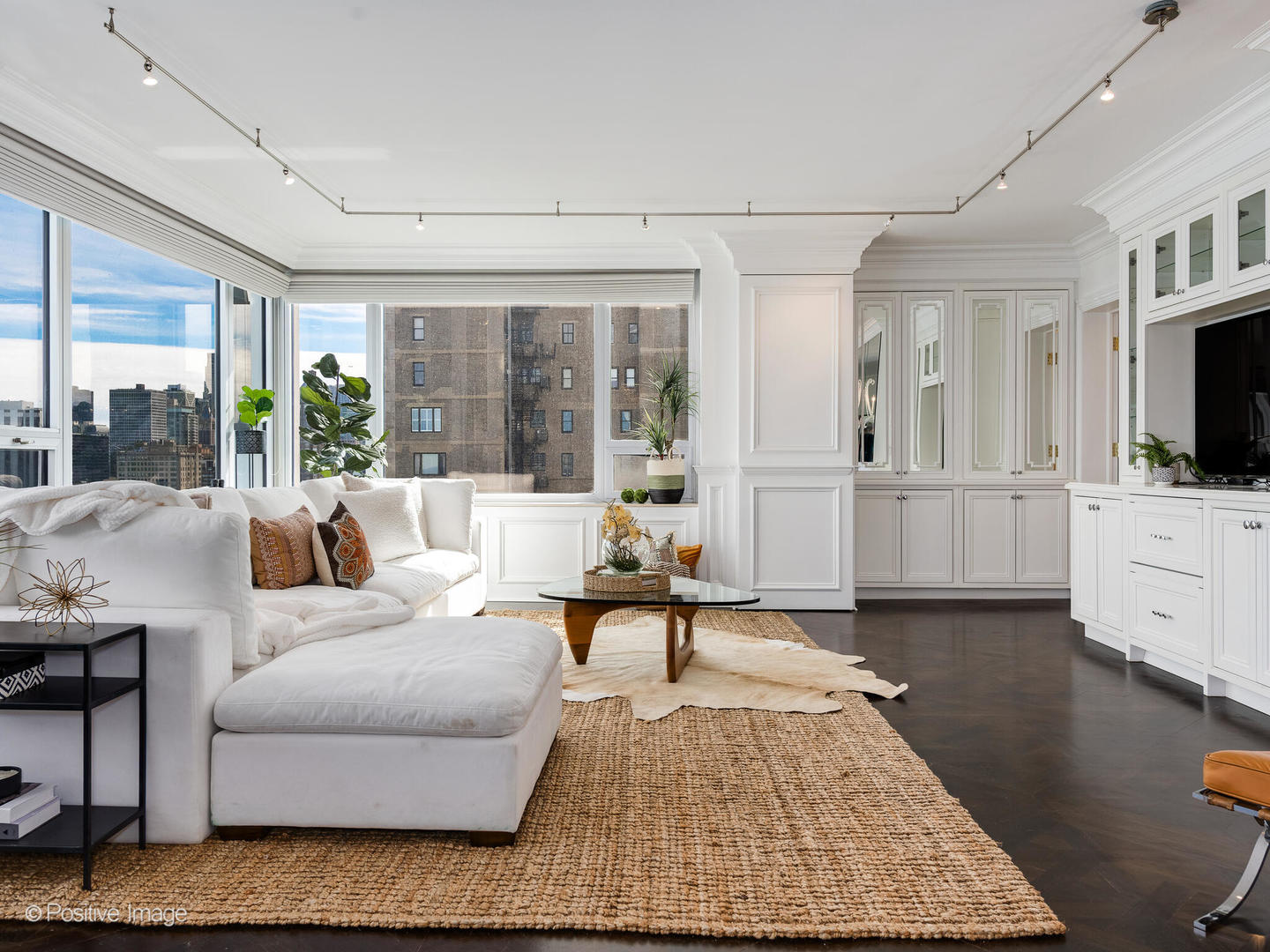 1300 N Lake Shore Drive Unit: 21A