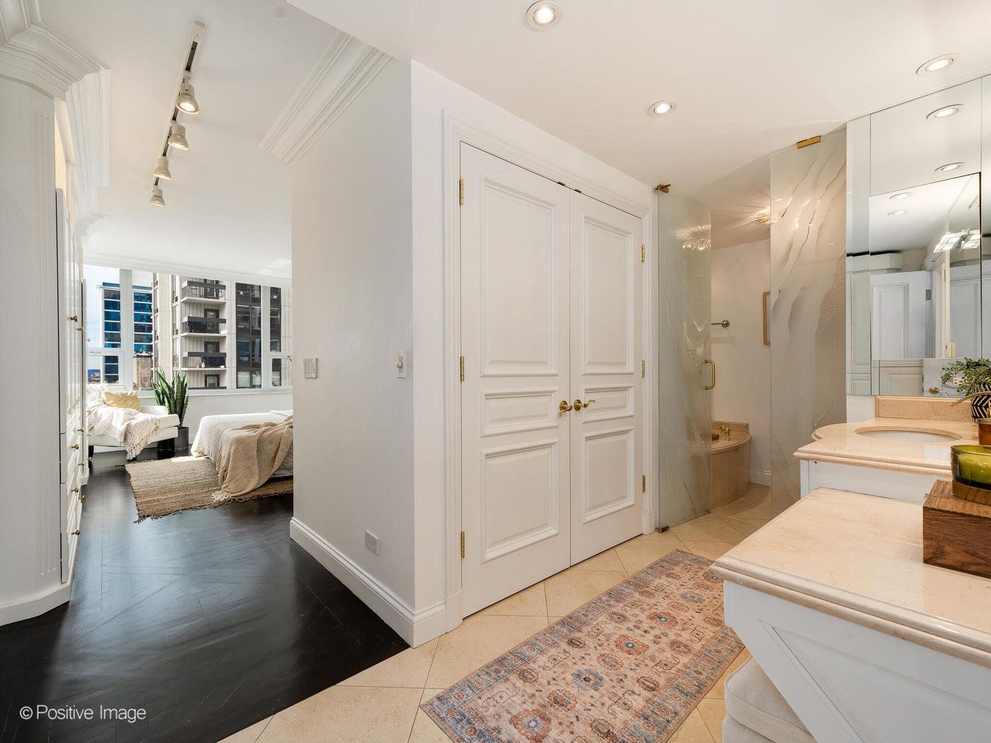 1300 N Lake Shore Drive Unit: 21A