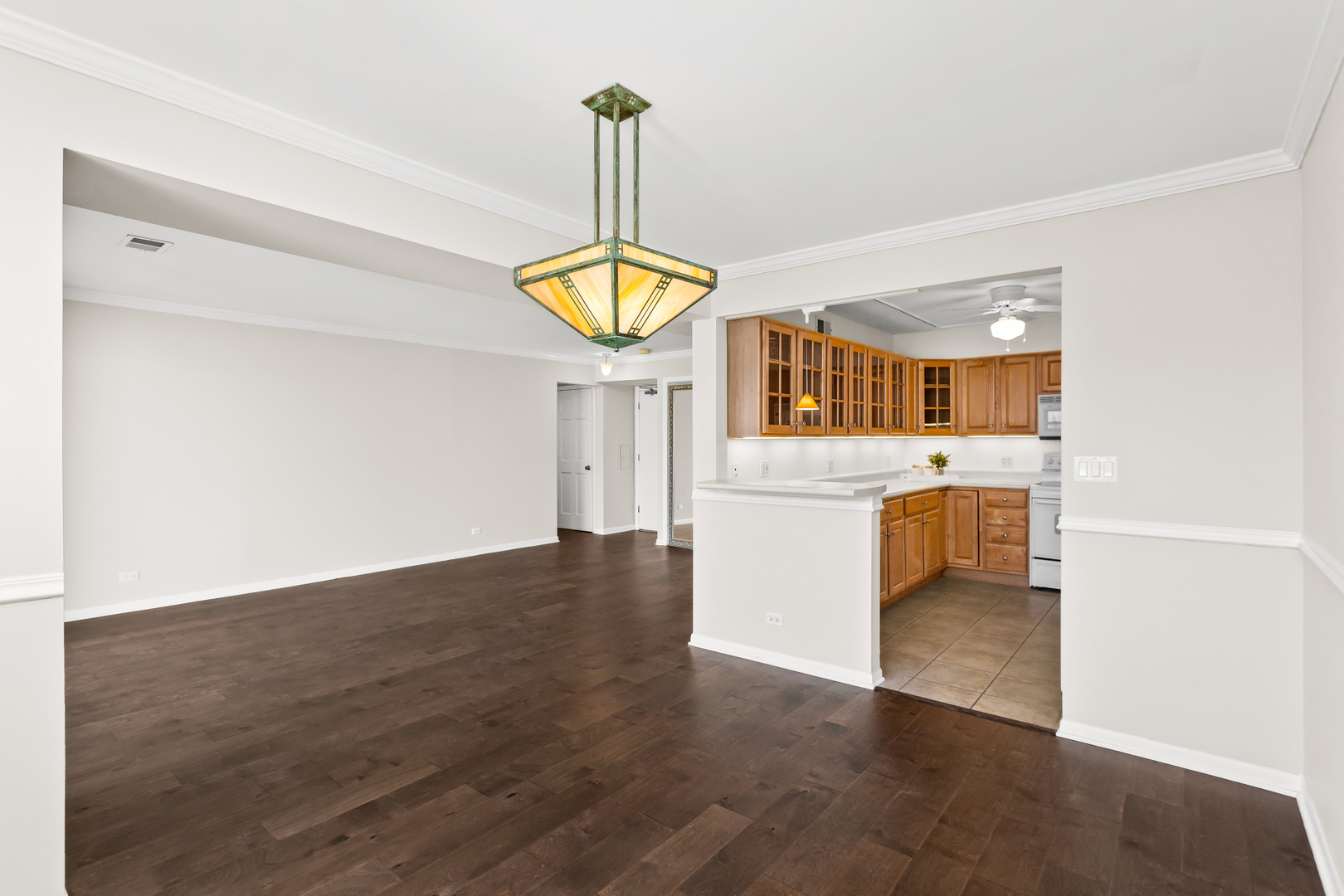 710 Oakton Street Unit: 407