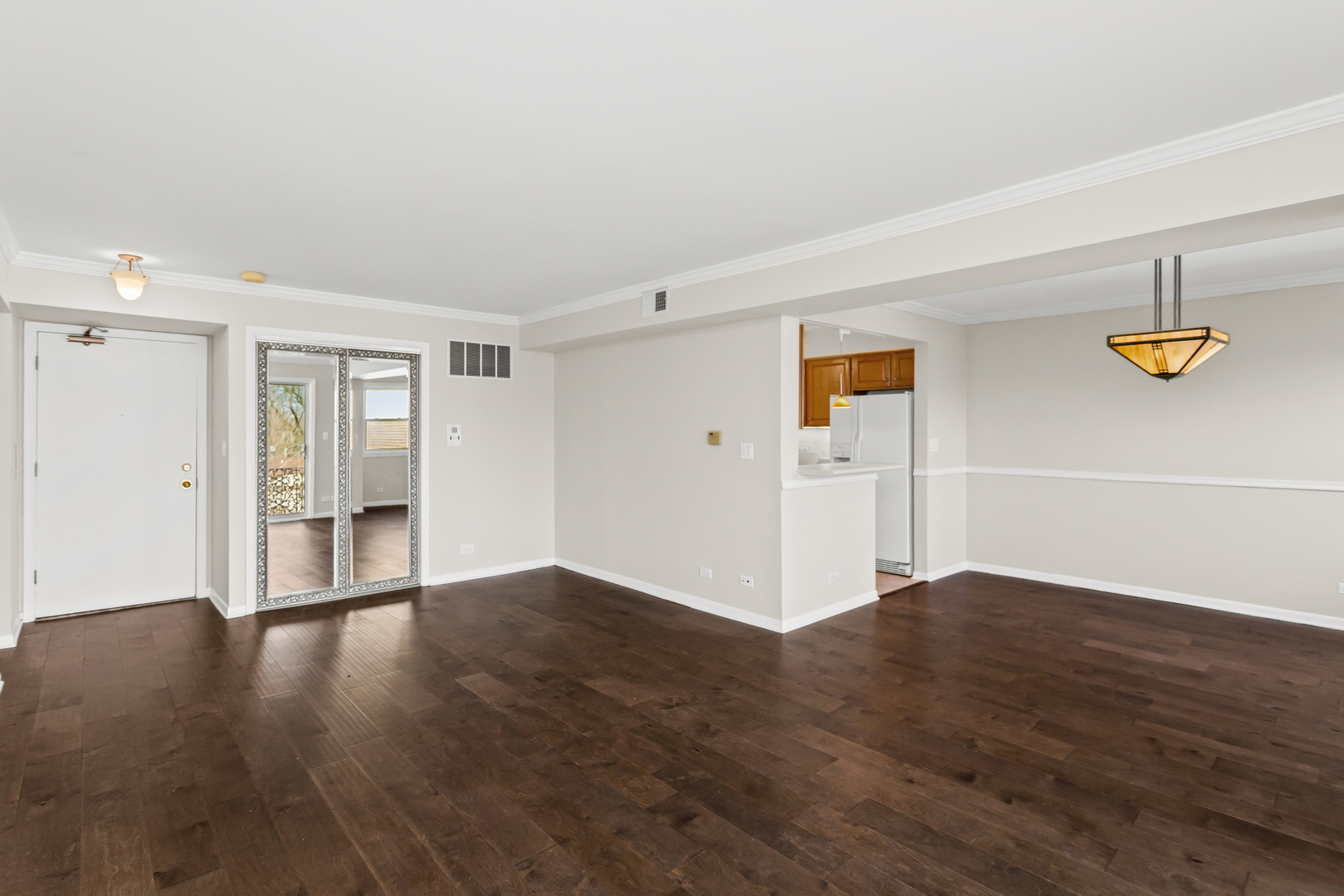 710 Oakton Street Unit: 407