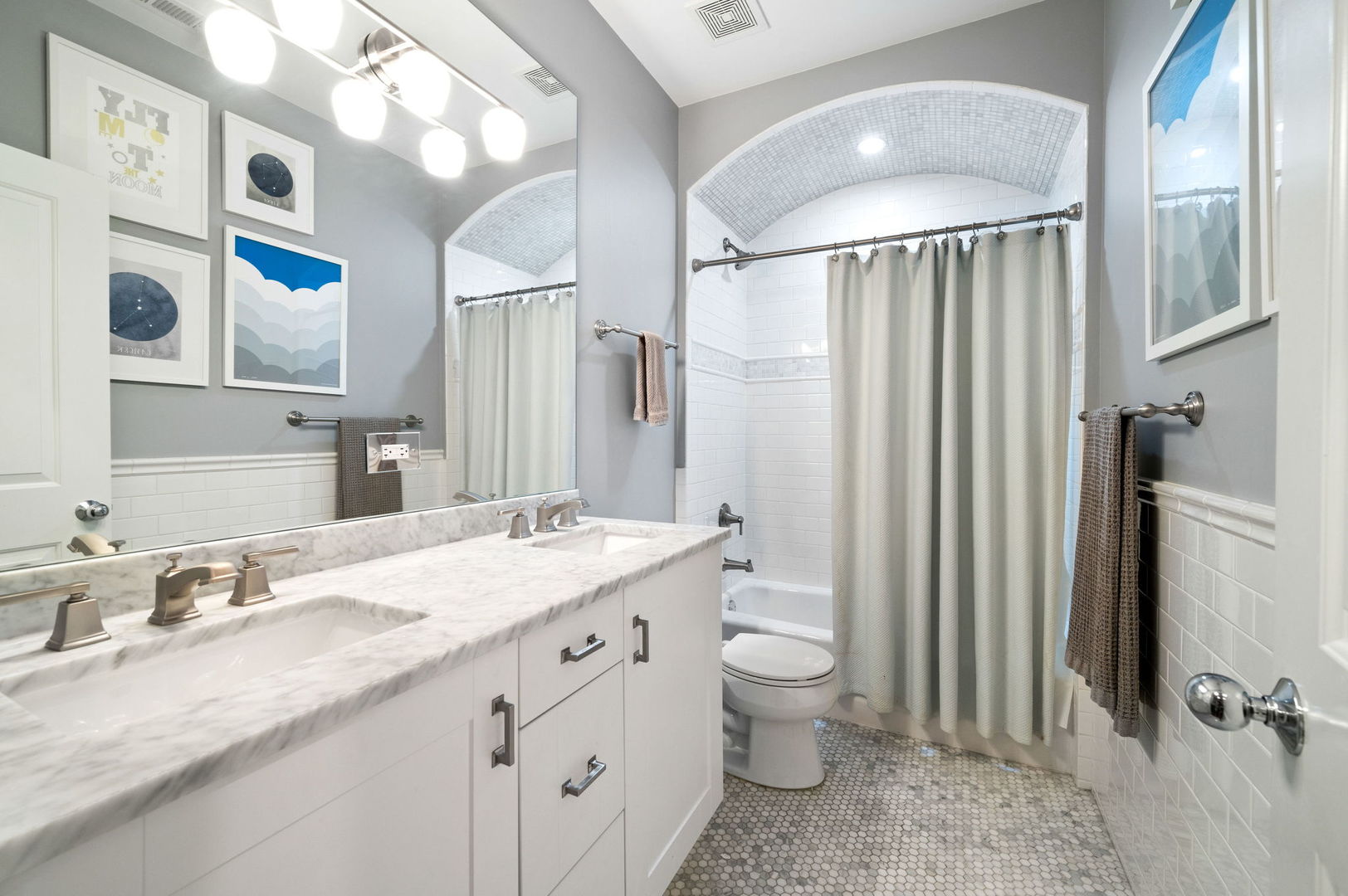 4545 N Wolcott Avenue Unit: 1S