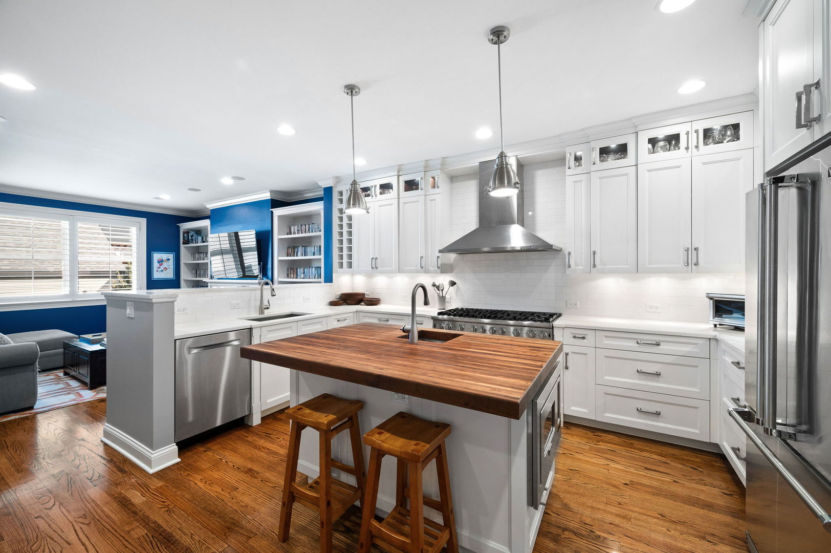 4545 N Wolcott Avenue Unit: 1S