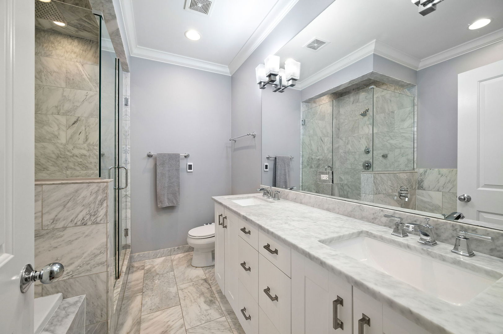 4545 N Wolcott Avenue Unit: 1S