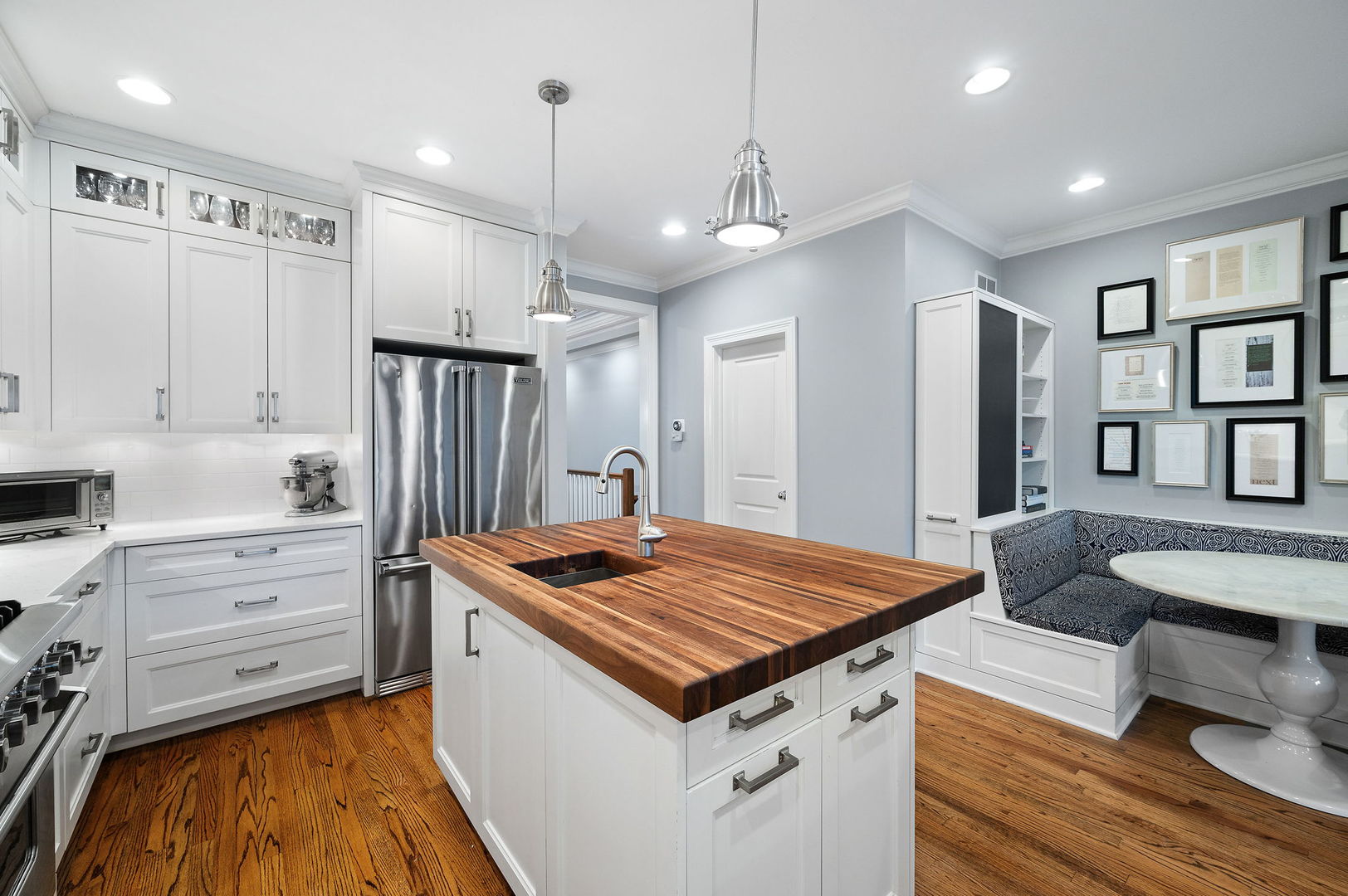 4545 N Wolcott Avenue Unit: 1S