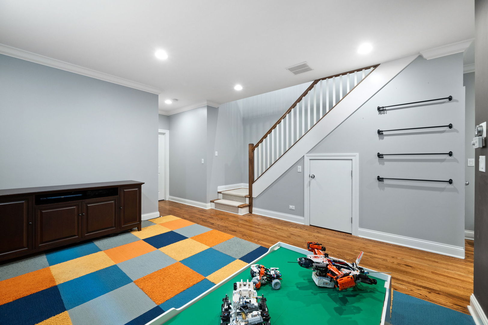 4545 N Wolcott Avenue Unit: 1S