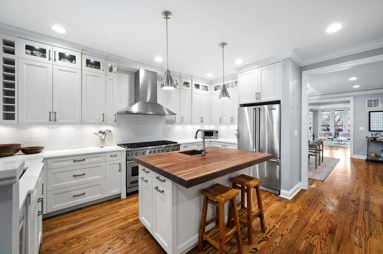 4545 N Wolcott Avenue Unit: 1S