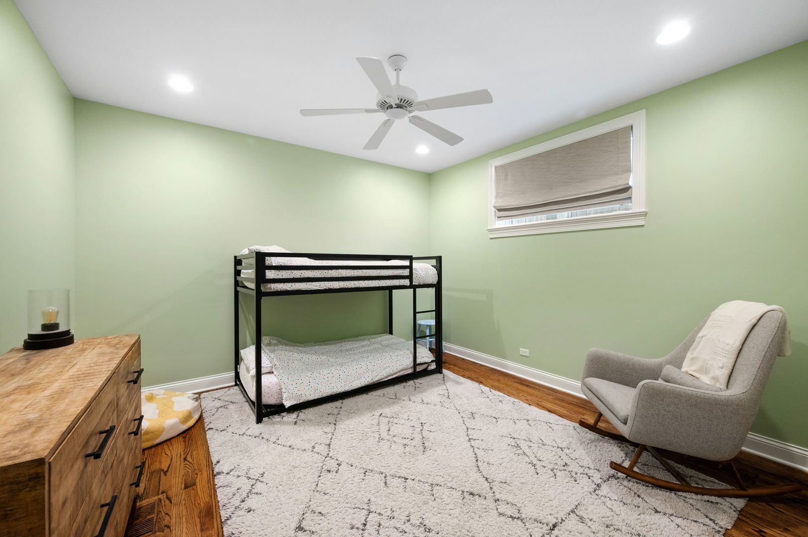 4545 N Wolcott Avenue Unit: 1S