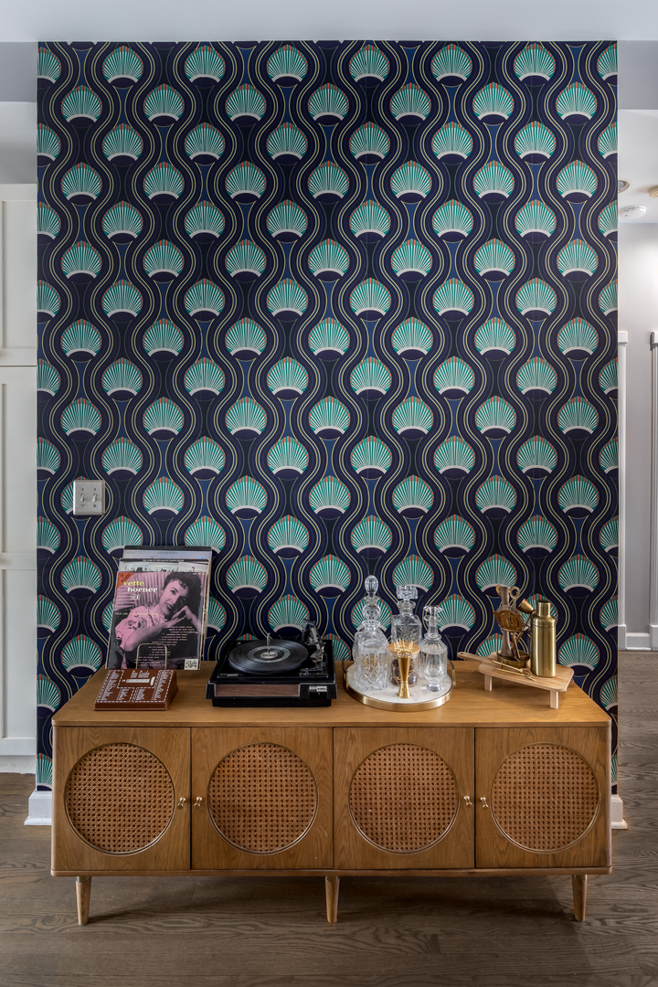 1835 W Fletcher Street