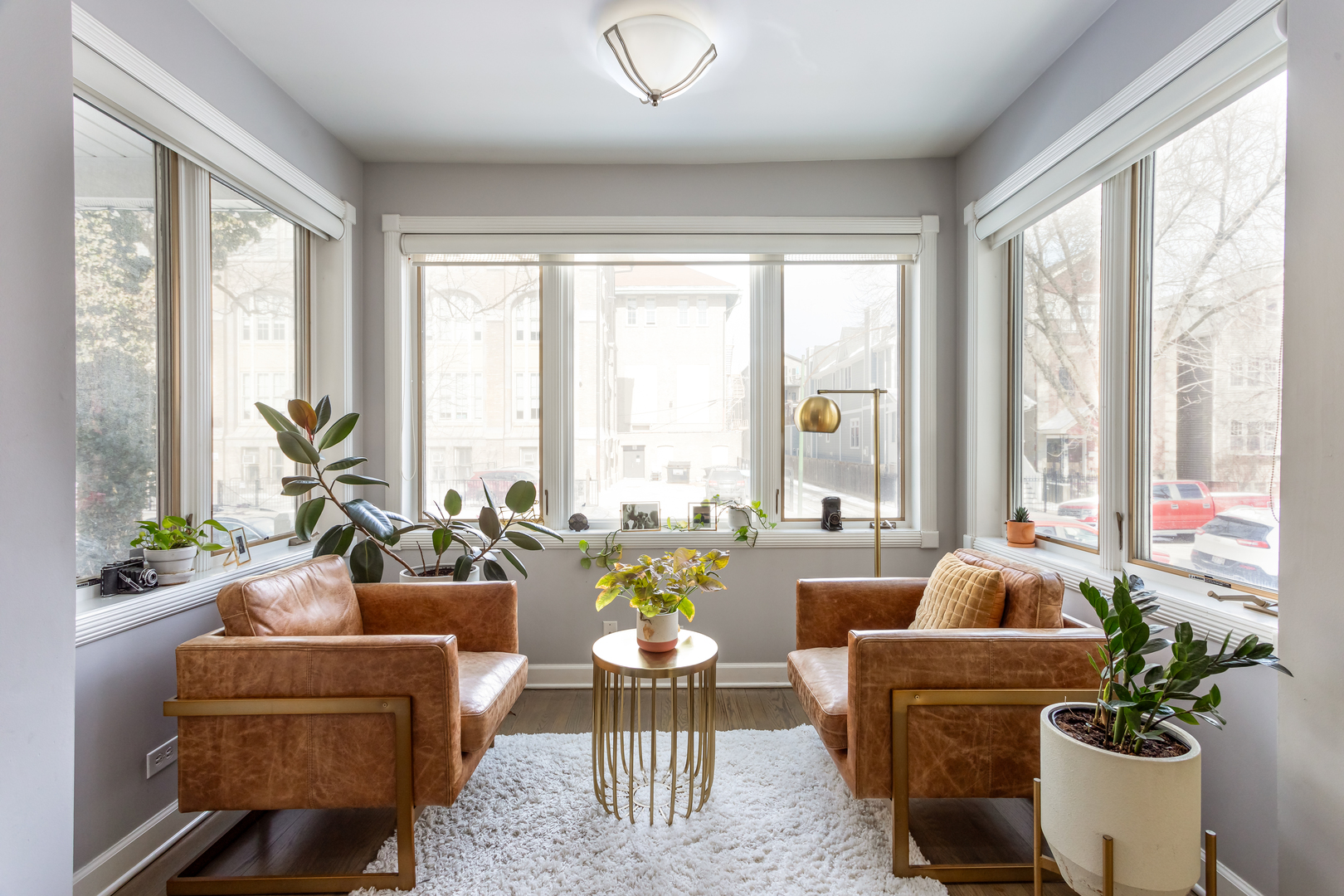 1835 W Fletcher Street