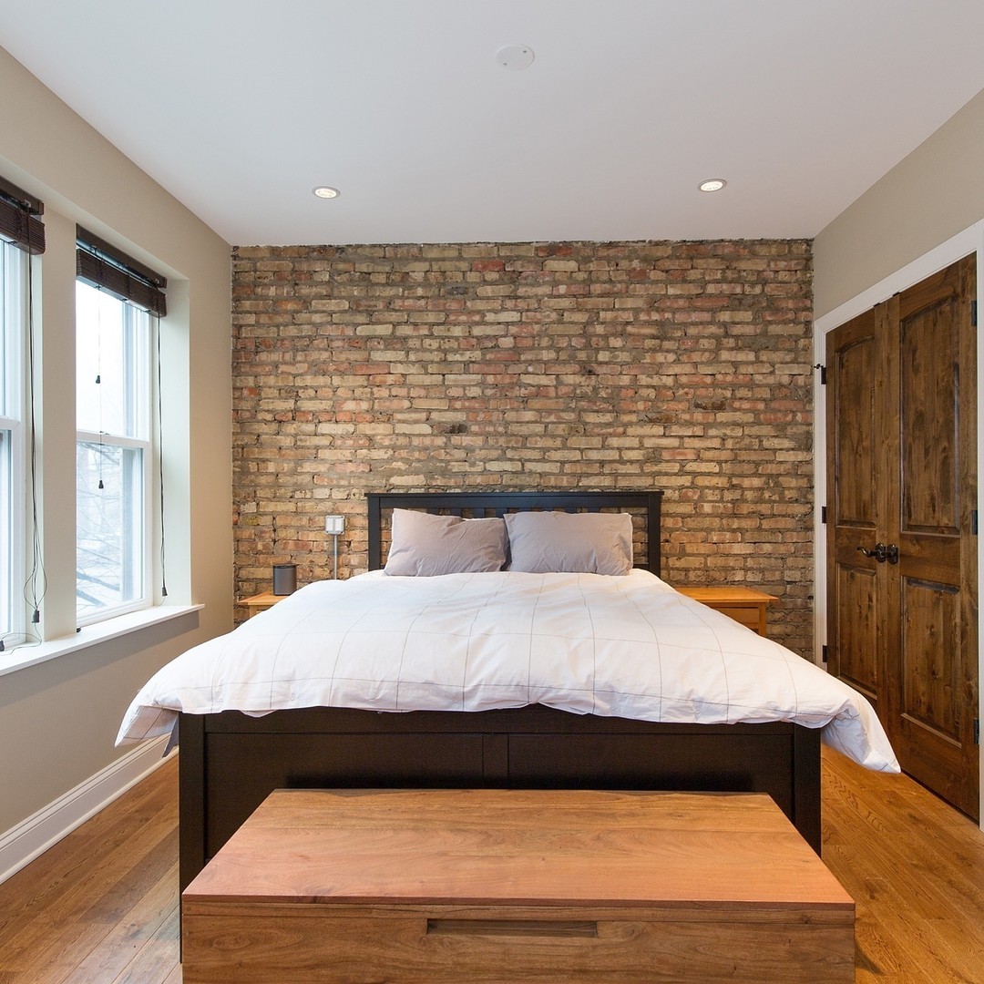 1205 W Lill Avenue Unit: 1