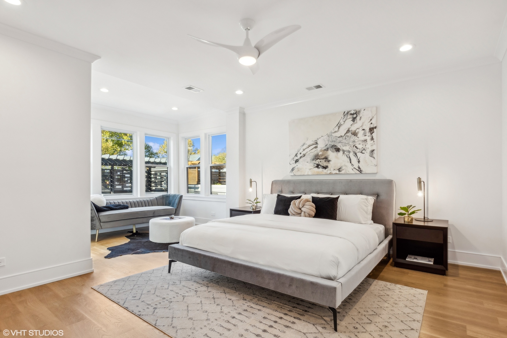 3822 N Paulina Street