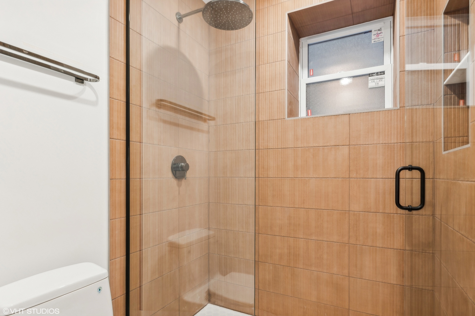 3822 N Paulina Street