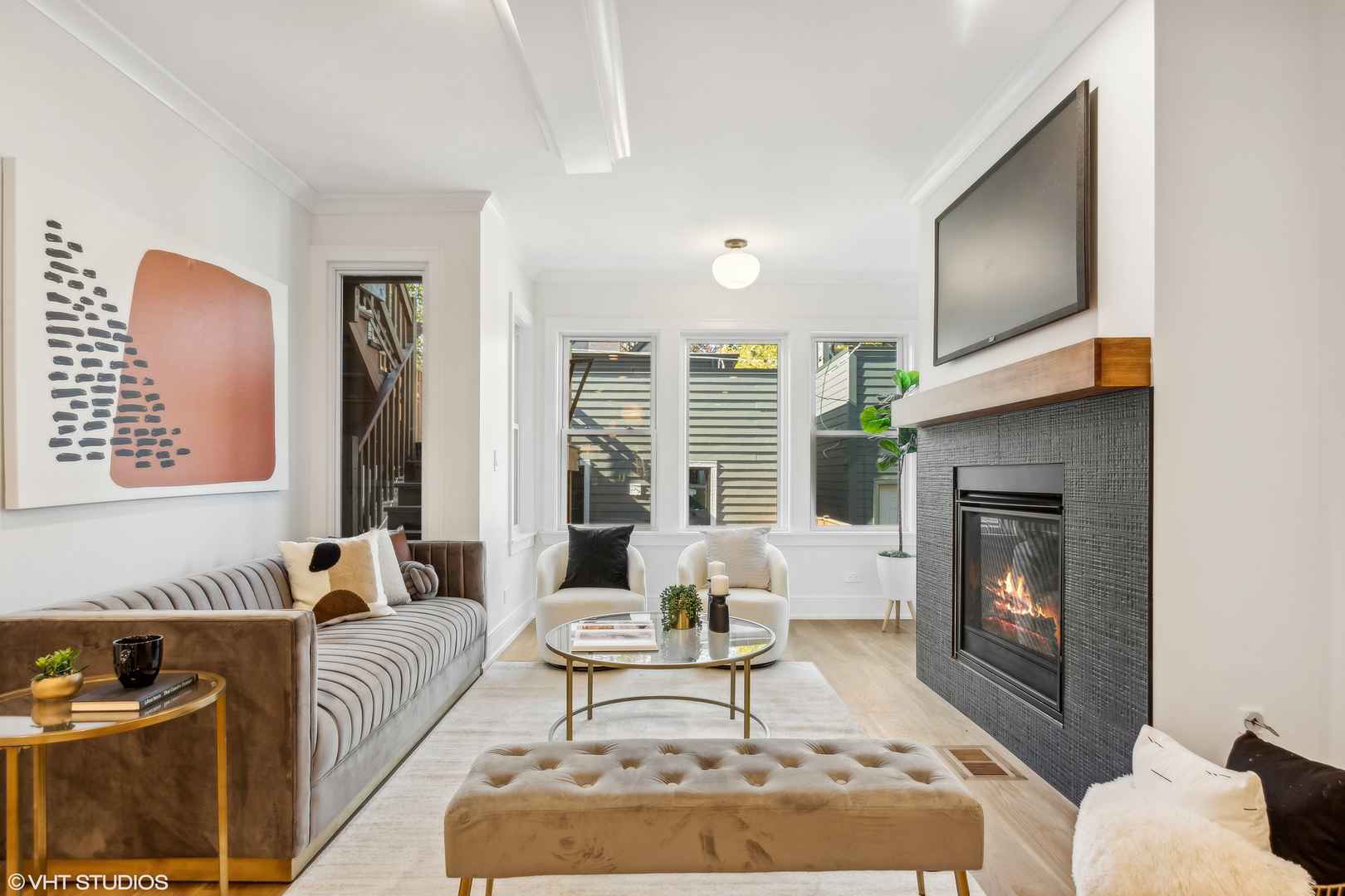 3822 N Paulina Street