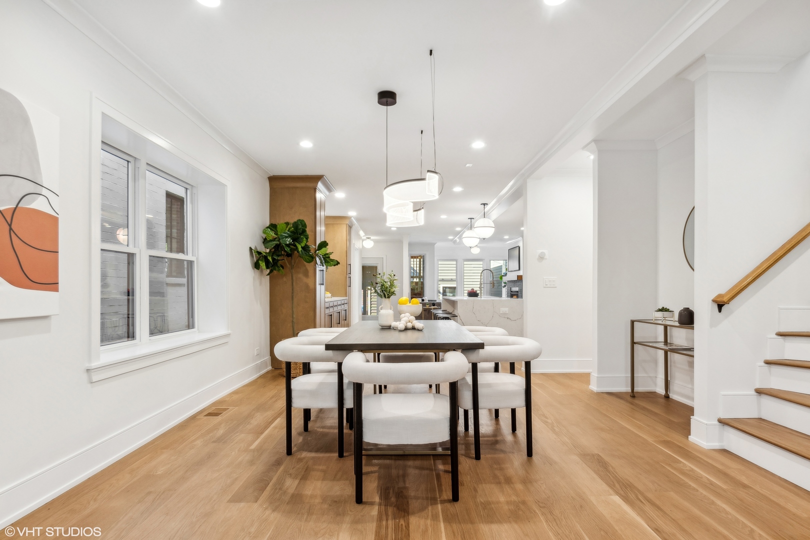 3822 N Paulina Street