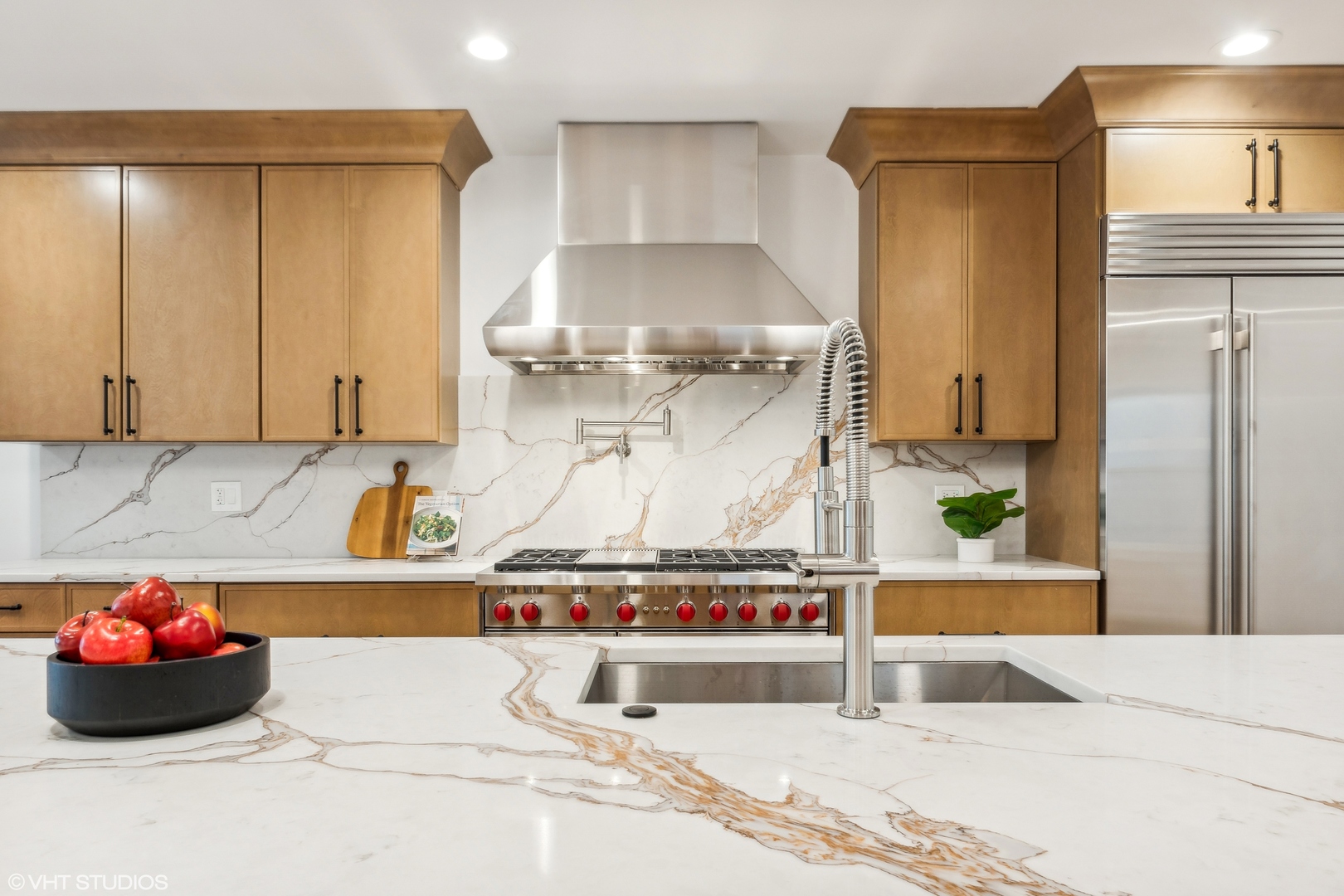 3822 N Paulina Street