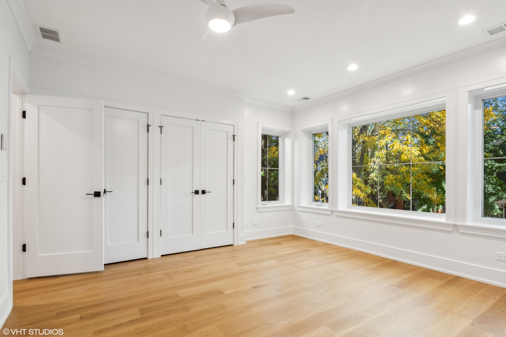 3822 N Paulina Street