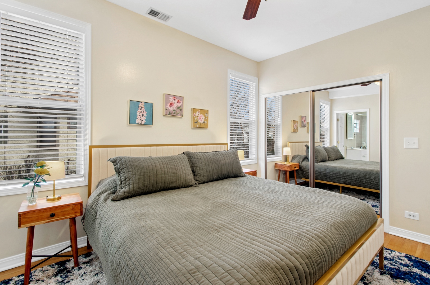 4430 N Kenneth Avenue Unit: 2