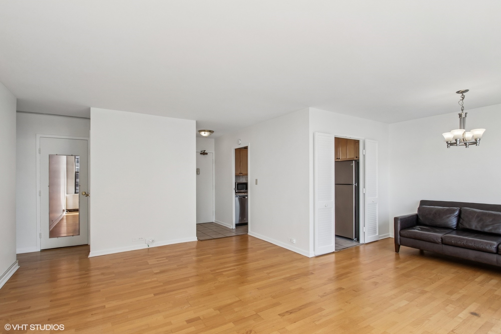 5757 N SHERIDAN Road Unit: 14D