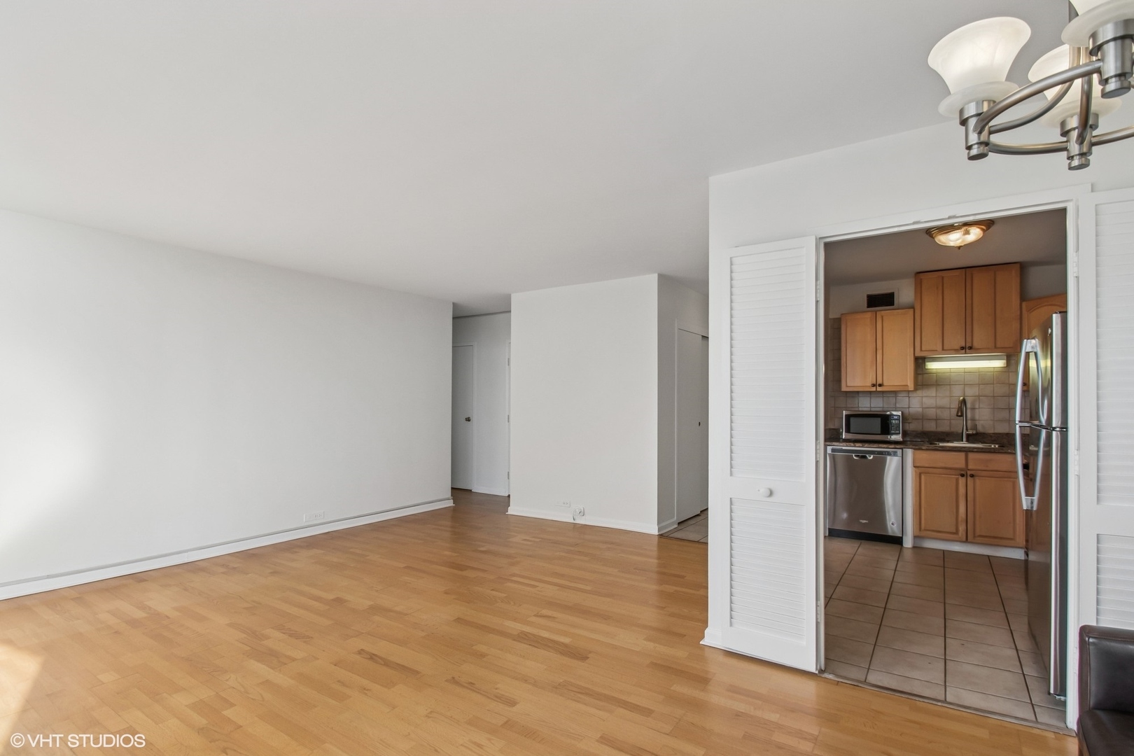 5757 N SHERIDAN Road Unit: 14D