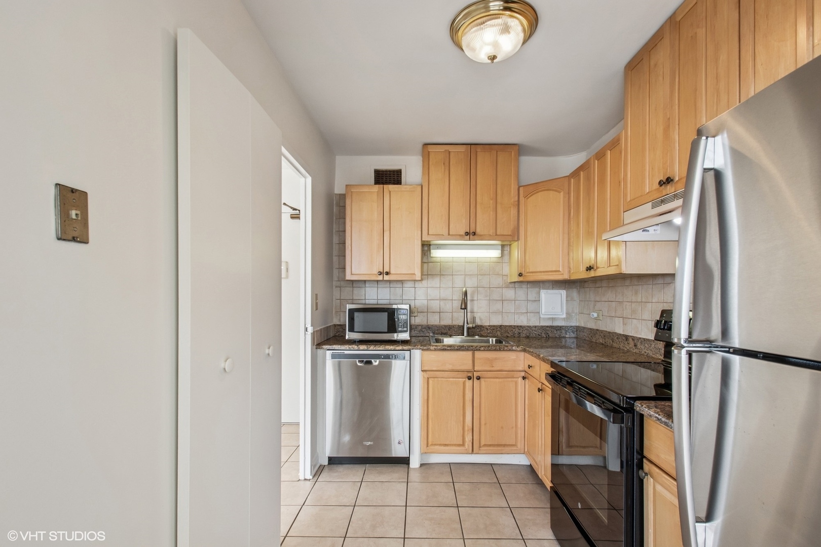 5757 N SHERIDAN Road Unit: 14D