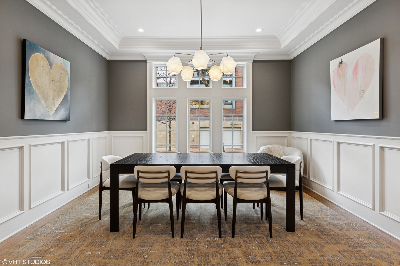 1900 W Bradley Place