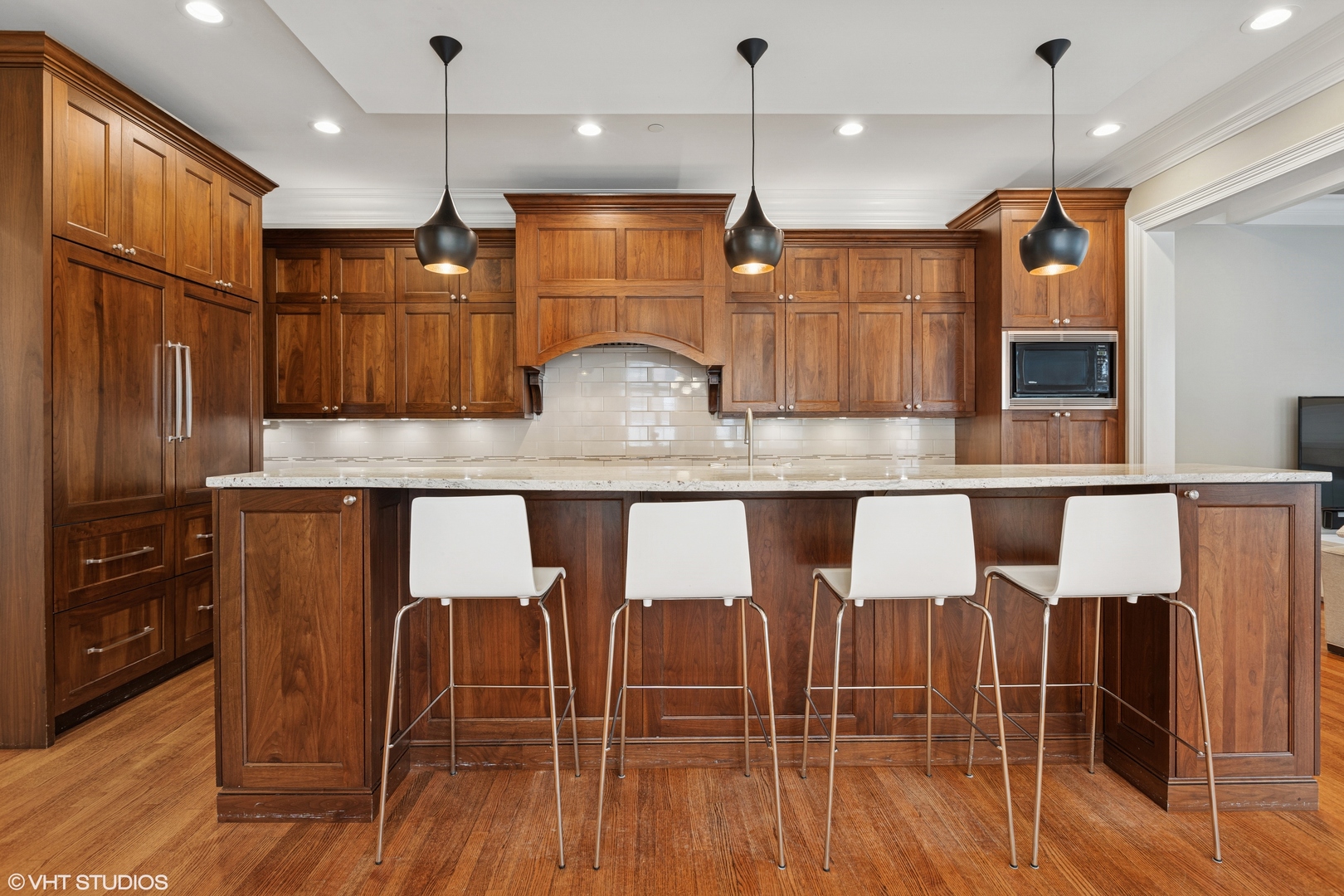 1900 W Bradley Place