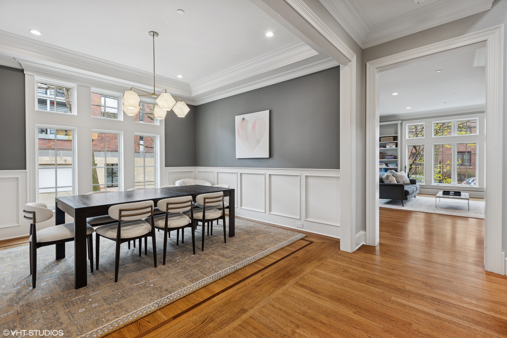 1900 W Bradley Place