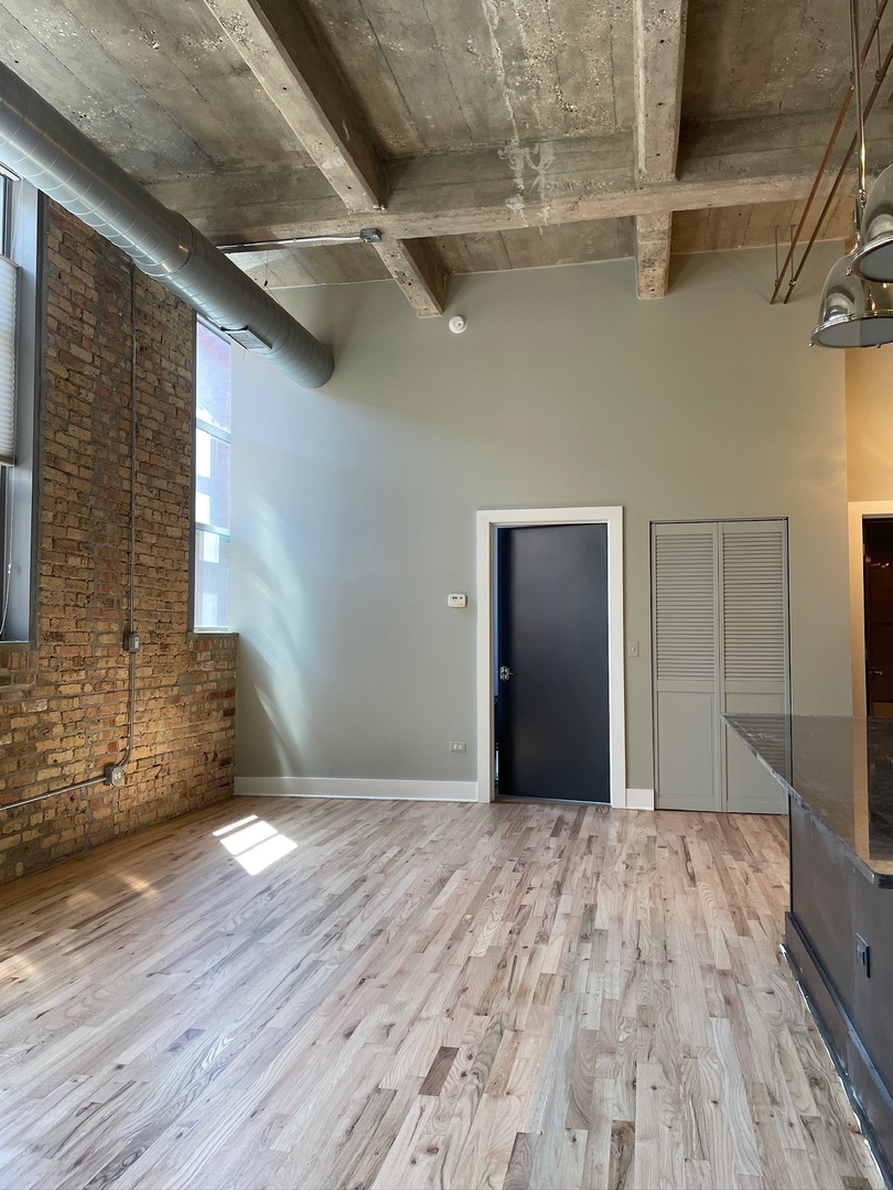 1735 N Paulina Street Unit: 406