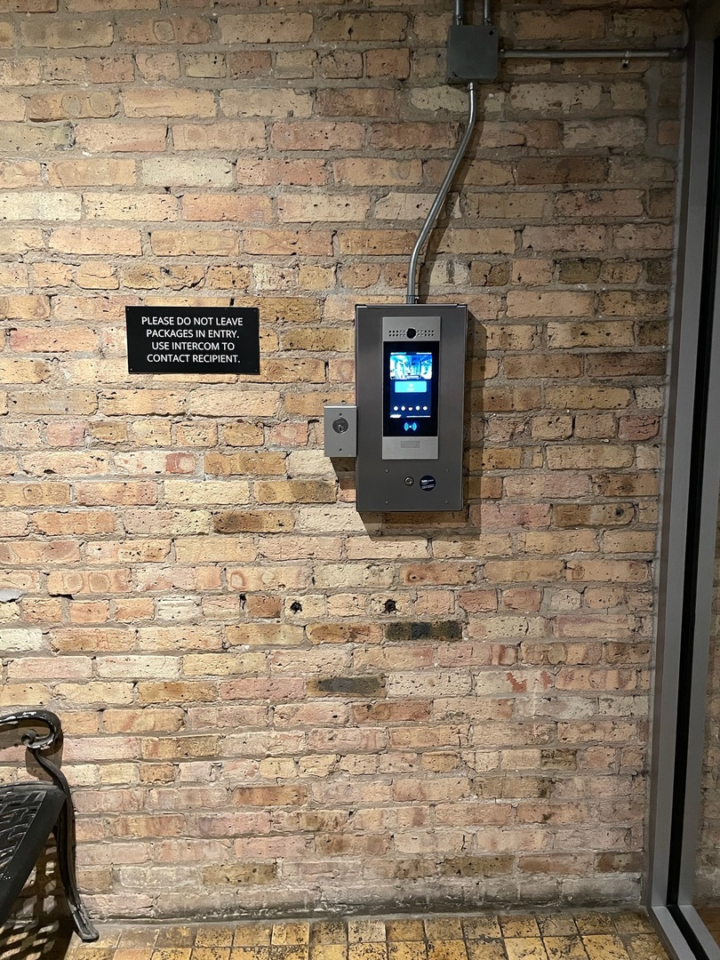 1735 N Paulina Street Unit: 406