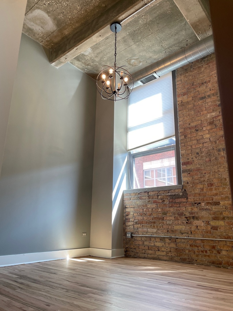 1735 N Paulina Street Unit: 406