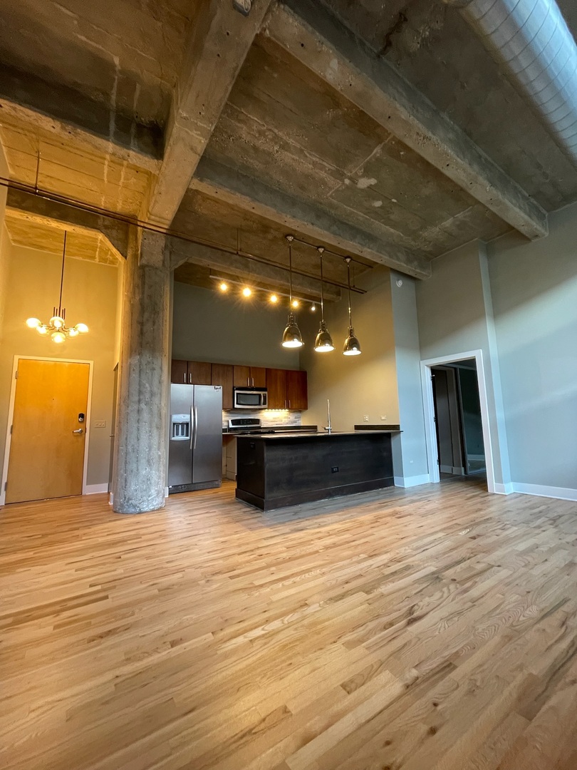 1735 N Paulina Street Unit: 406