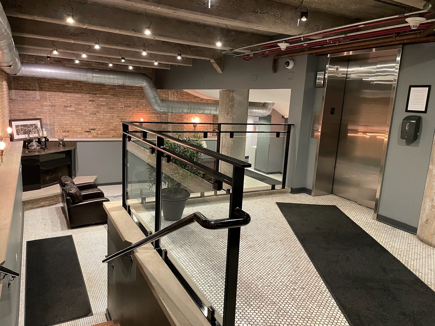 1735 N Paulina Street Unit: 406