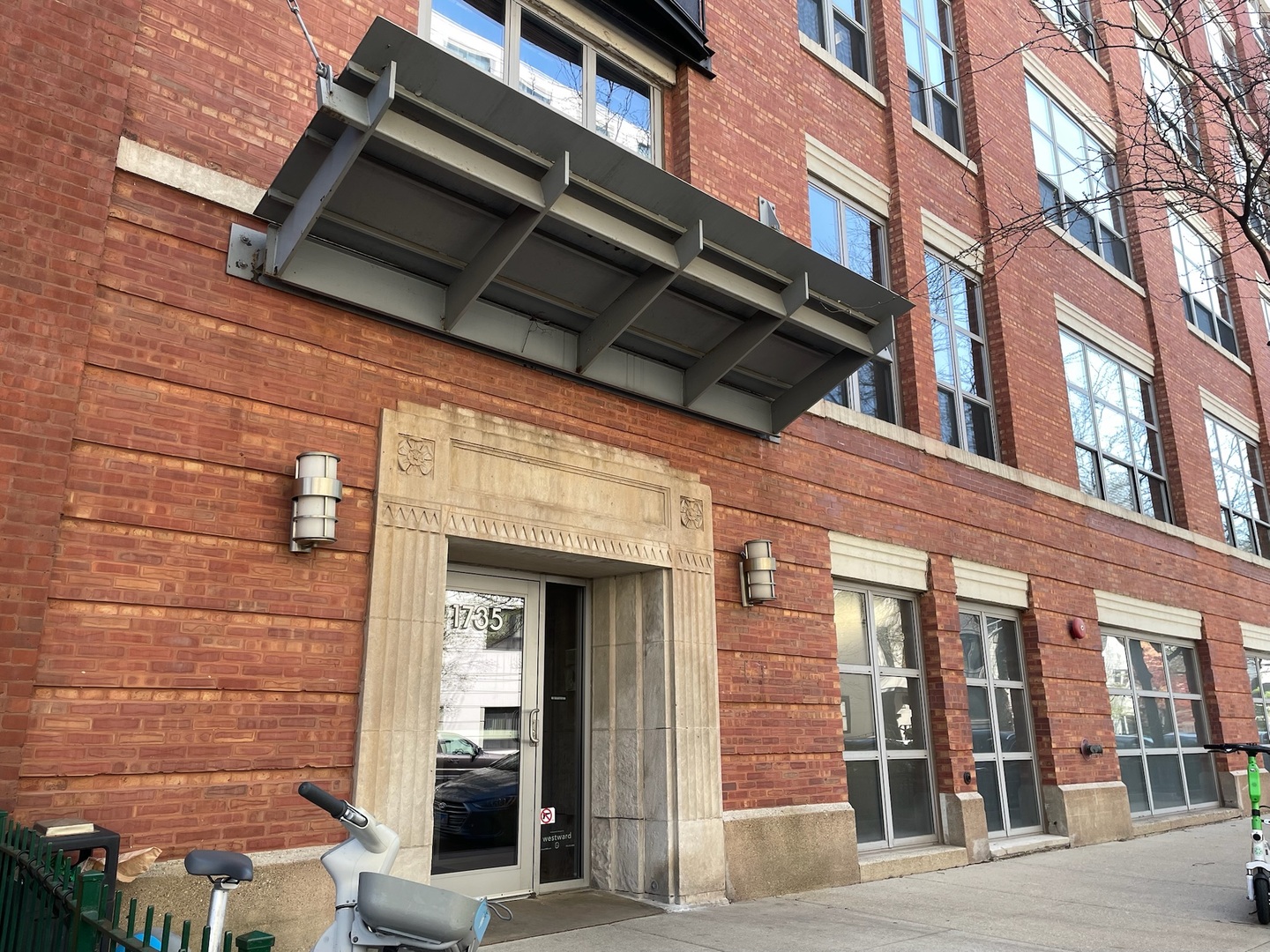 1735 N Paulina Street Unit: 406