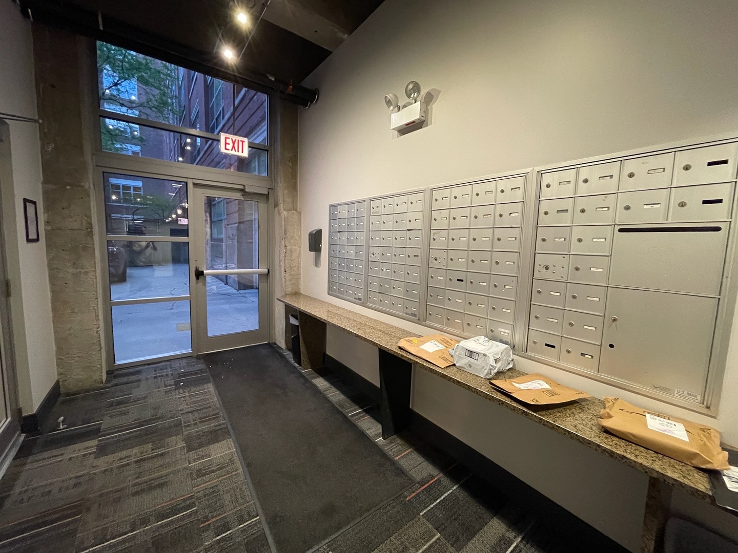 1735 N Paulina Street Unit: 406