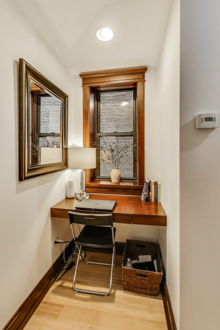 6517 N Ashland Avenue Unit: 1