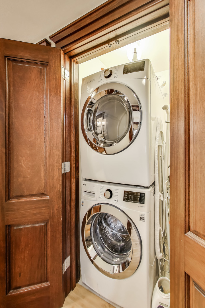 6517 N Ashland Avenue Unit: 1