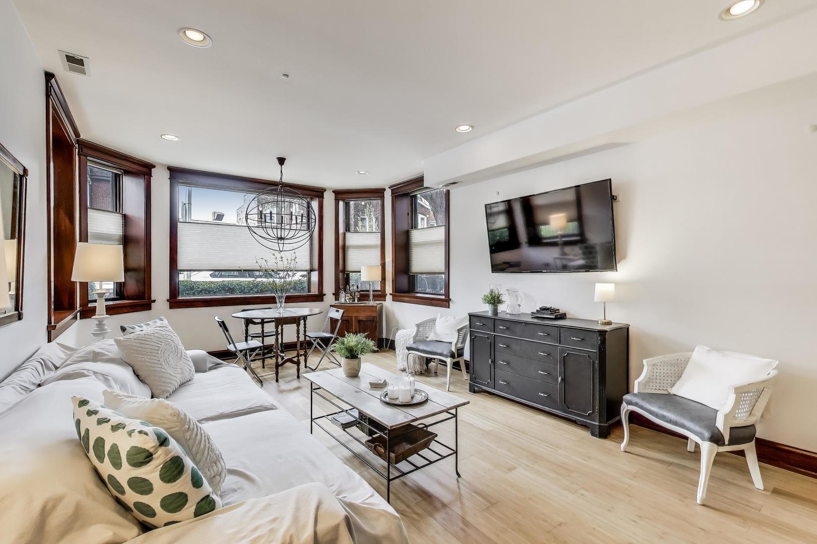 6517 N Ashland Avenue Unit: 1