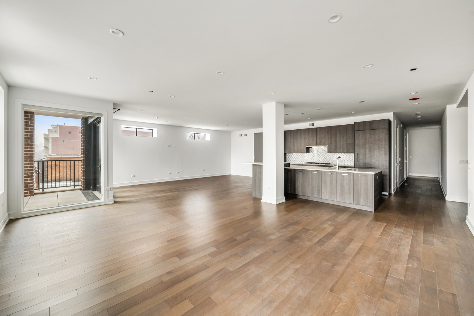 434 W Melrose Street Unit: 801