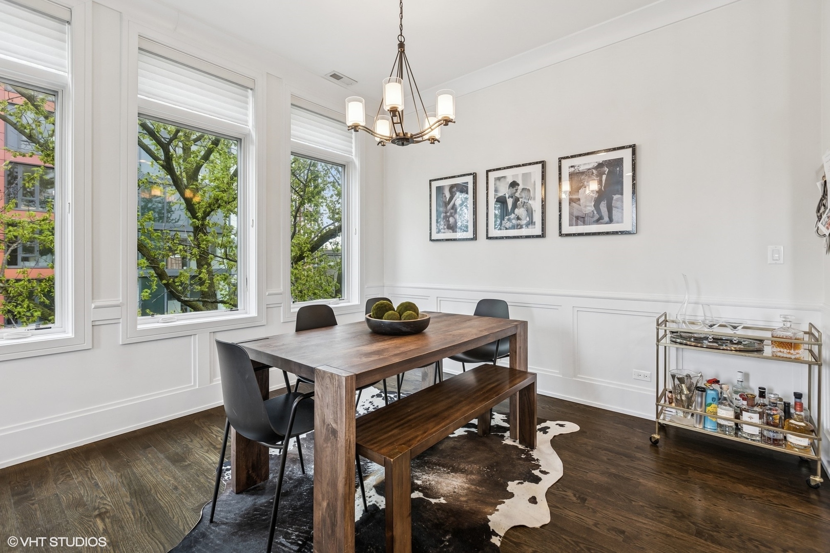 929 W Altgeld Street Unit: 4