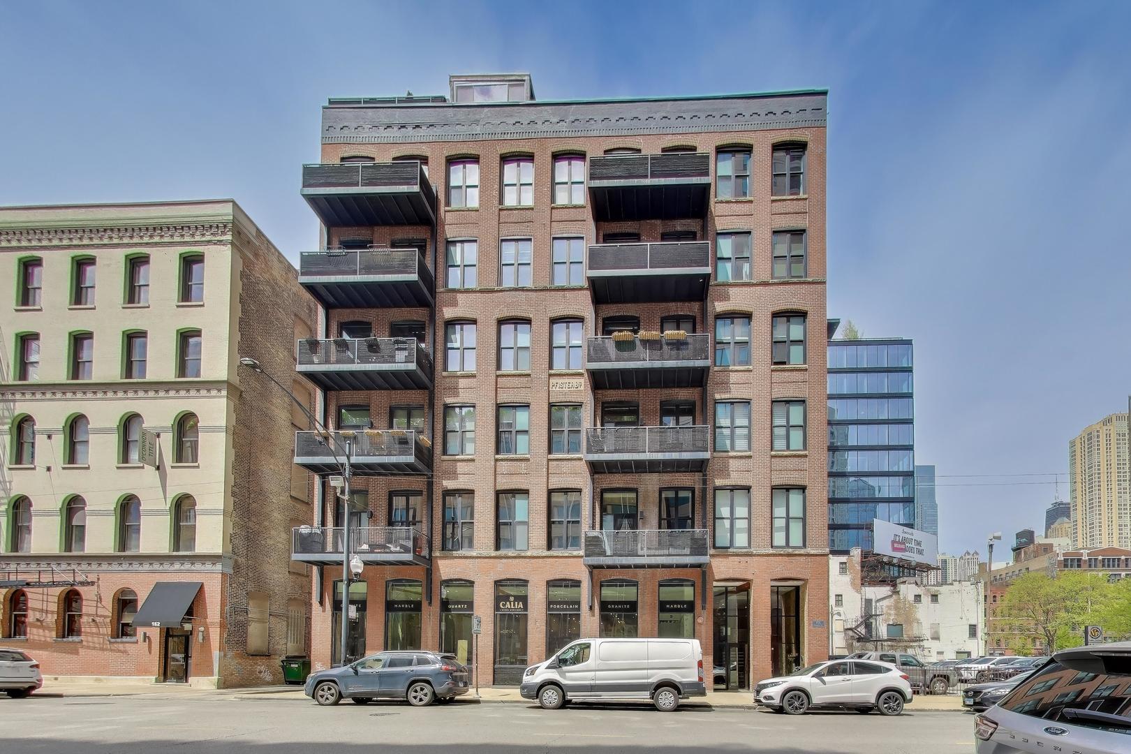 154 W Hubbard Street Unit: 304